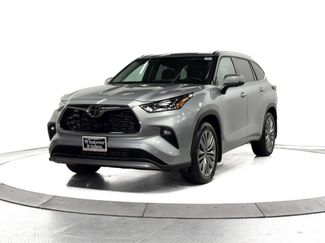 Used 2024 Toyota Highlander Platinum video 3