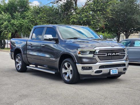 Used 2021 RAM 1500 Laramie AWD/4WD image 3