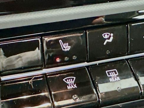 New 2027 Chevrolet Bolt LT image 20