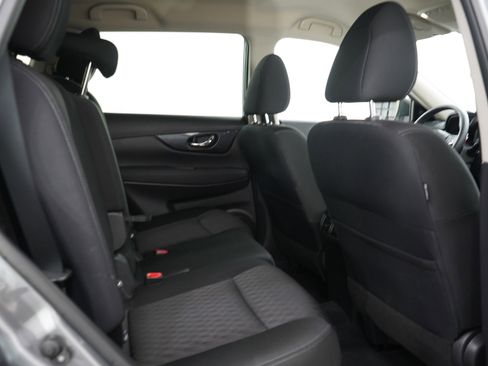 Used 2020 Nissan Rogue SV AWD/4WD image 14