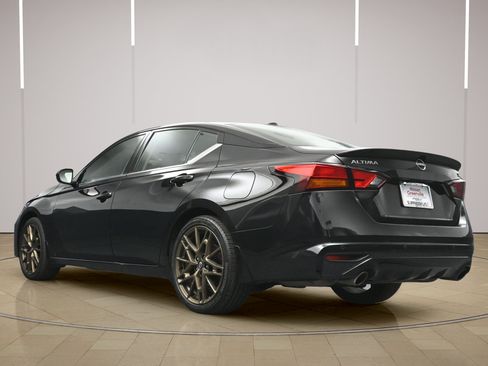 Certified 2025 Nissan Altima 2.5 SR FWD image 26