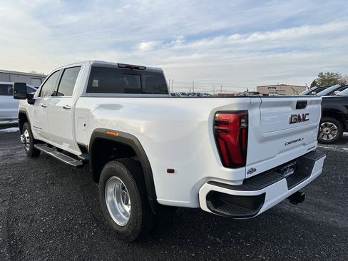 Used 2024 GMC Sierra 3500 Denali image 6