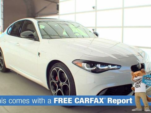 Used 2024 Alfa Romeo Giulia Veloce AWD/4WD image 3