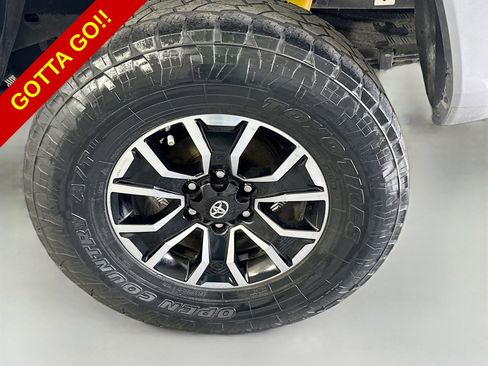 Used 2021 Toyota Tacoma TRD Sport AWD/4WD image 29