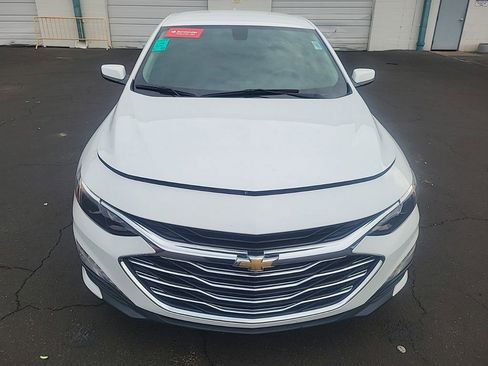 Used 2020 Chevrolet Malibu LT image 2