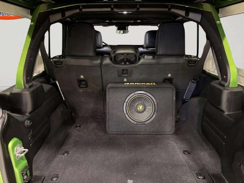 Used 2025 Jeep Wrangler Unlimited Rubicon w/ XTREMEE 35" Tire Package AWD/4WD image 23