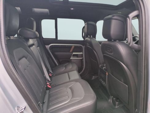 Used 2021 Land Rover Defender 110 X-Dynamic HSE AWD/4WD image 29