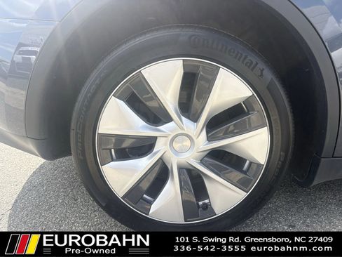 Used 2023 Tesla Model Y Long Range AWD/4WD image 34