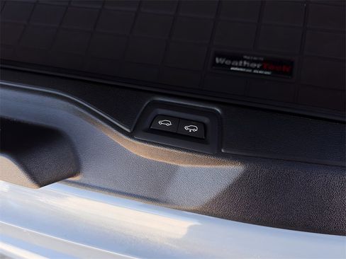 Used 2023 BMW X7 M60i w/ Executive Package image 35