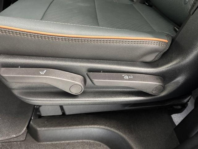Used 2025 GMC Yukon AT4 w/ Premium Trailering Package AWD/4WD image 26
