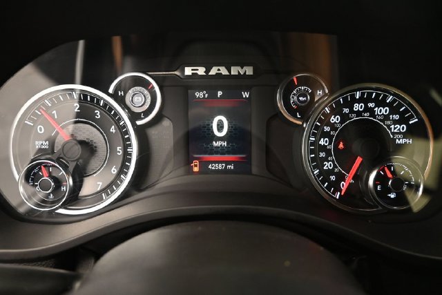 Used 2024 RAM 1500 Big Horn AWD/4WD image 6
