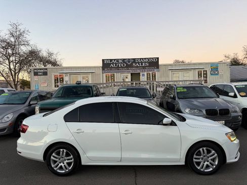 Used 2018 Volkswagen Jetta S FWD image 7