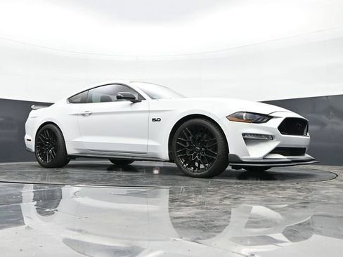 Used 2022 Ford Mustang GT Premium w/ Equipment Group 401A RWD image 37