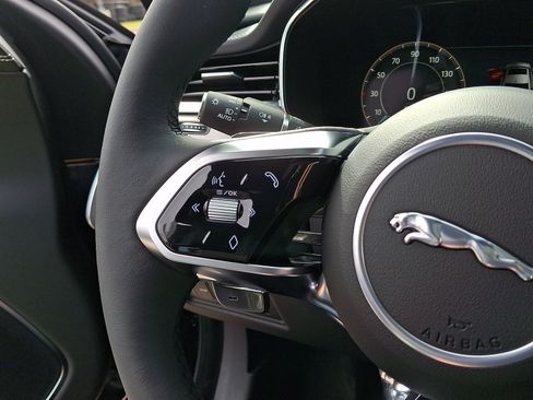 New 2024 Jaguar XF R-Dynamic SE AWD/4WD image 17