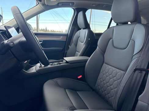 New 2026 Volvo XC90 B5 Core w/ Protection Package image 9