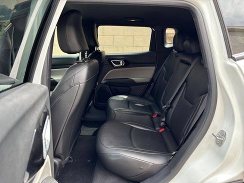 Used 2025 Jeep Compass Limited AWD/4WD image 26