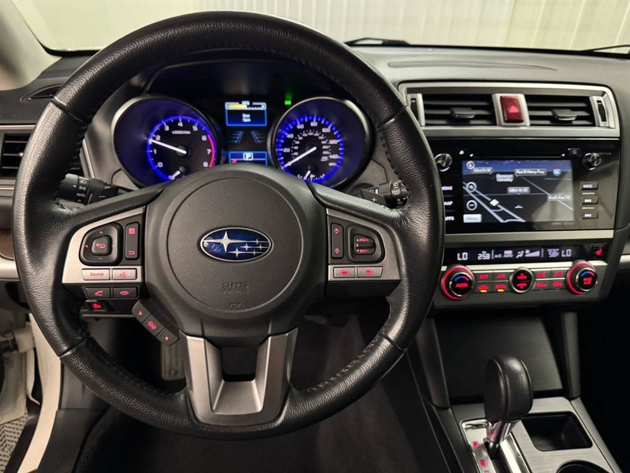 Used 2017 Subaru Outback 2.5i Limited AWD/4WD image 14