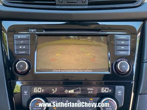 Used 2020 Nissan Rogue SV FWD image 27