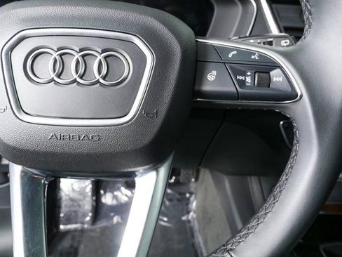 Used 2024 Audi Q5 2.0T Premium Plus w/ Premium Plus Package AWD/4WD image 11