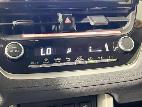 Used 2025 Toyota Corolla Cross LE FWD image 26