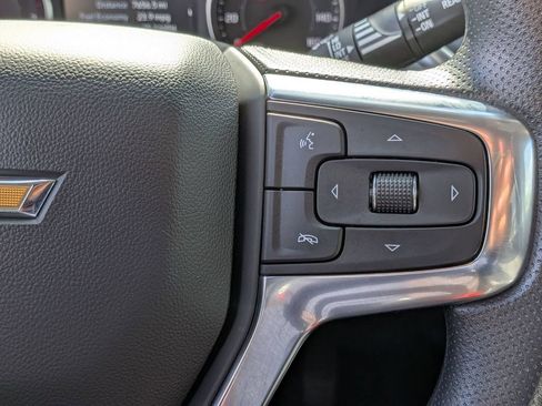 Used 2025 Chevrolet Blazer LT FWD image 21