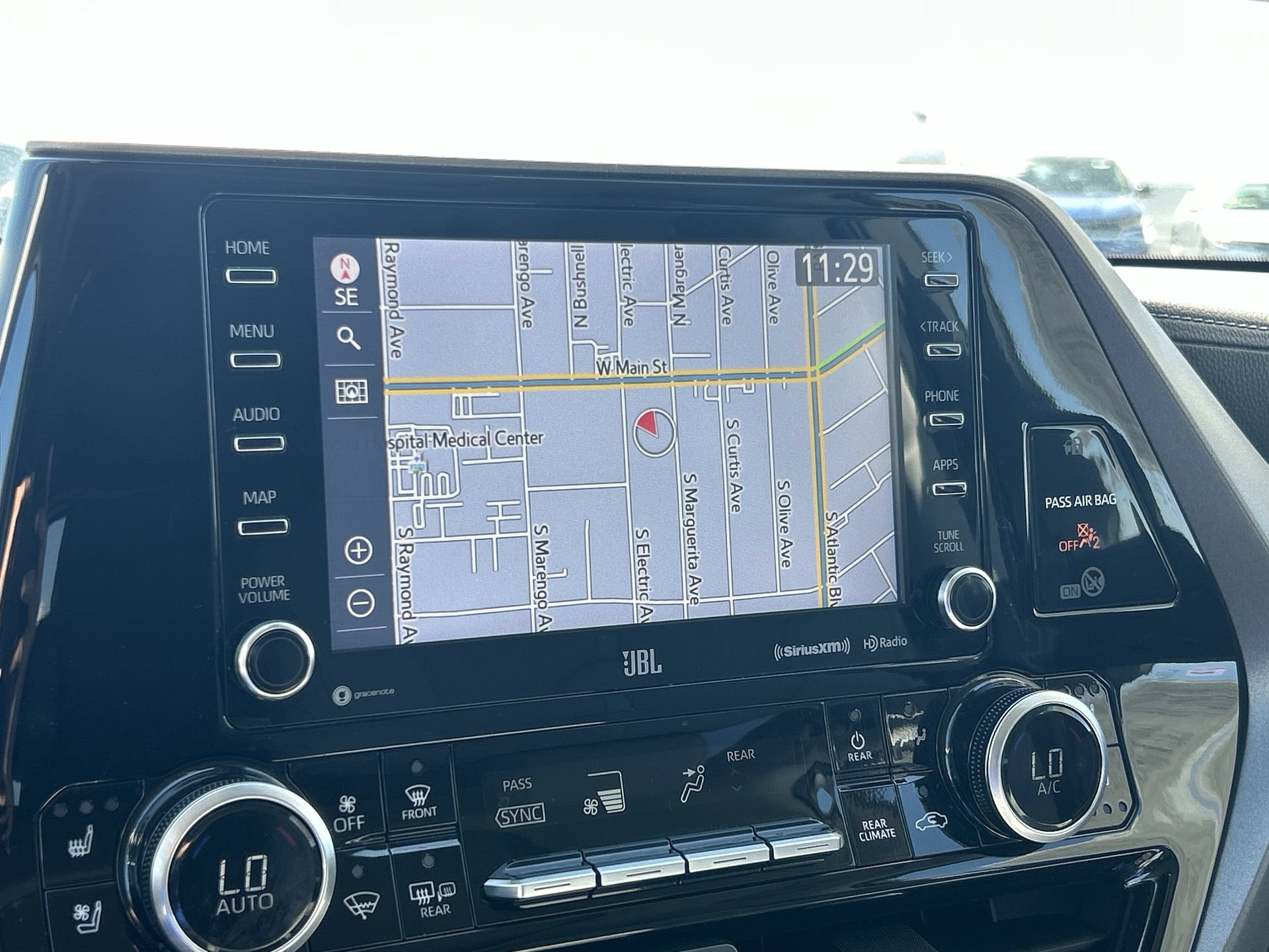 Used 2020 Toyota Highlander Limited FWD image 20