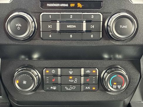 Used 2019 Ford F150 XLT w/ Equipment Group 302A Luxury AWD/4WD image 16