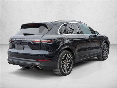 Used 2022 Porsche Cayenne image 5