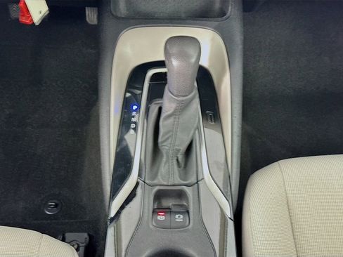 Used 2020 Toyota Corolla LE image 34