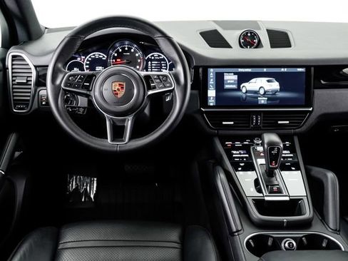 Certified 2019 Porsche Cayenne AWD/4WD image 16