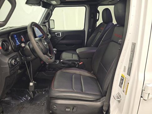 Used 2024 Jeep Wrangler Unlimited Rubicon AWD/4WD image 8