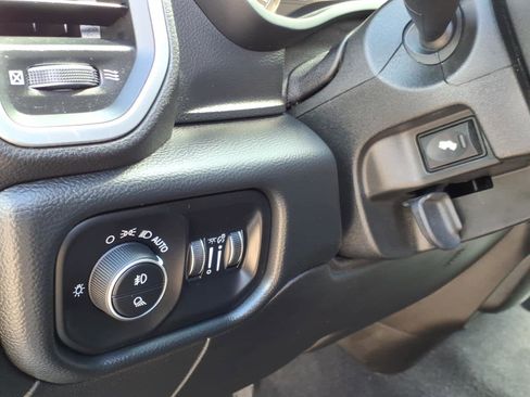Used 2020 RAM 2500 Laramie AWD/4WD image 4