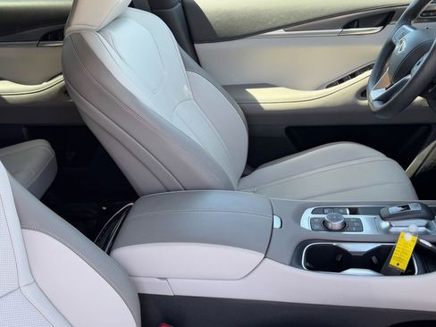 Certified 2026 INFINITI QX60 Pure w/ Cargo Package image 10