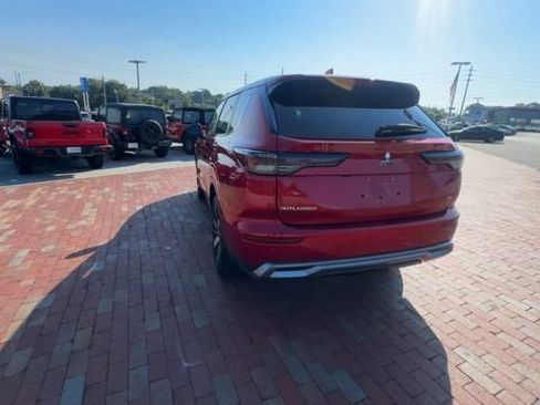 Used 2025 Mitsubishi Outlander SE FWD image 9