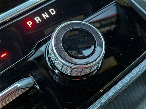 Used 2025 Jeep Grand Cherokee Limited w/ Luxury Tech Group II image 12