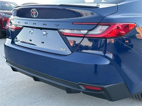 New 2026 Toyota Camry SE image 5