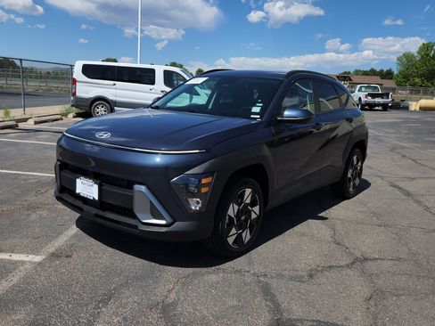 Used 2025 Hyundai Kona SEL AWD/4WD image 2