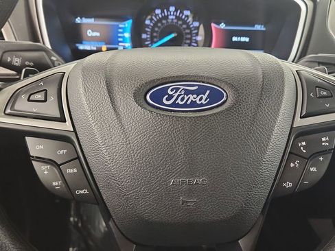 Used 2019 Ford Fusion SE FWD image 12