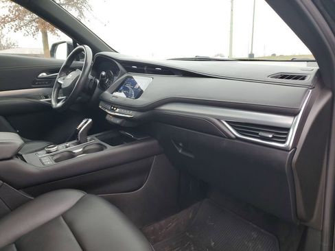 Used 2021 Cadillac XT4 Premium Luxury w/ Cold Weather Package image 32