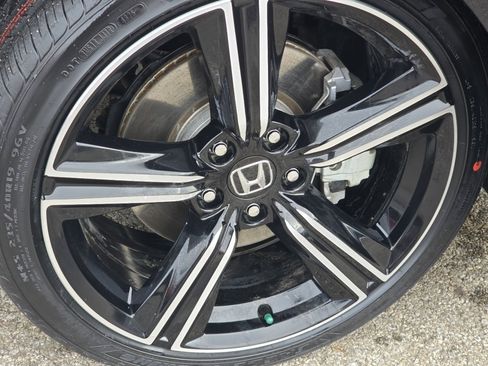 Used 2023 Honda Accord Sport image 11