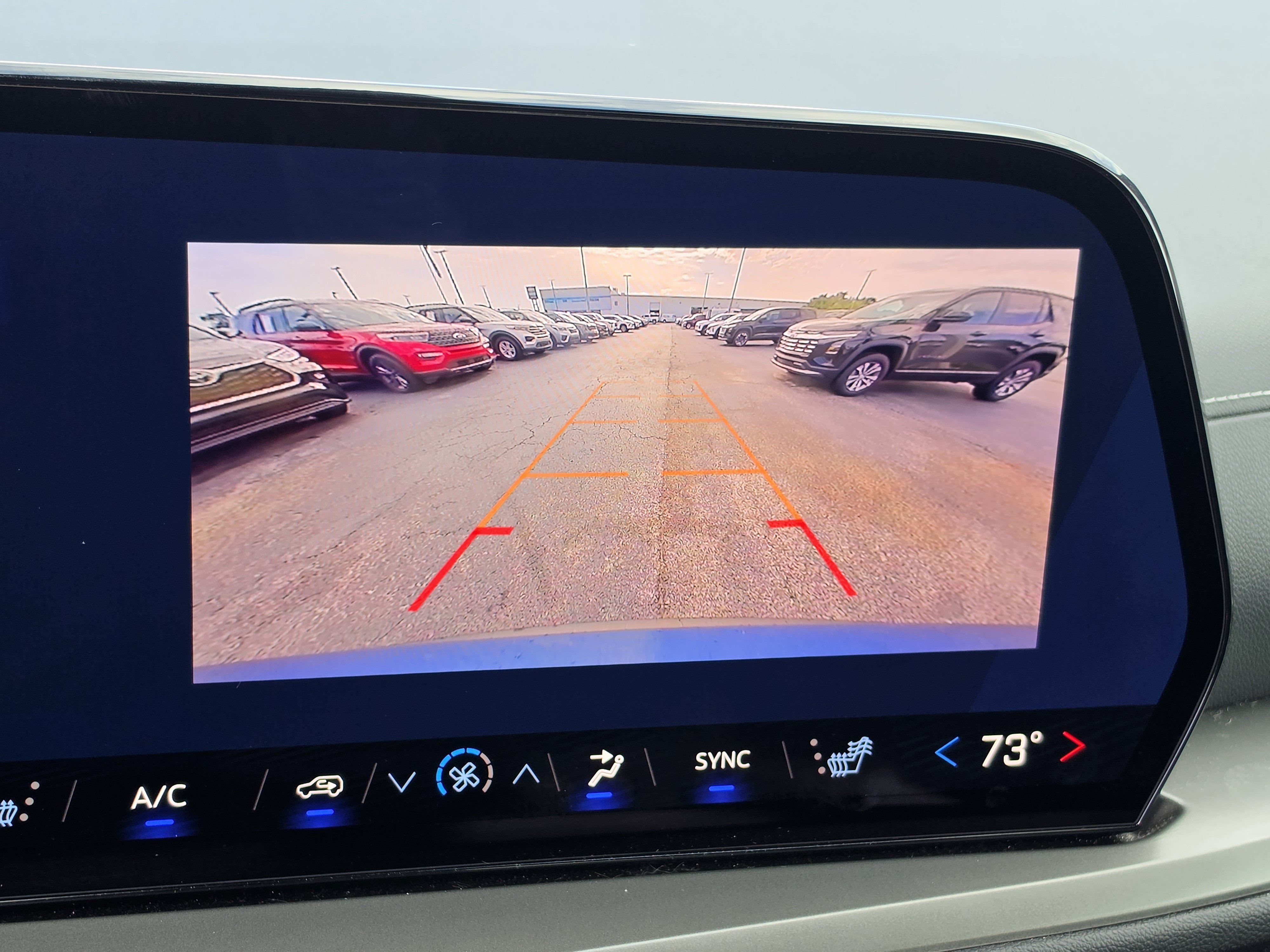 Certified 2025 Chevrolet Traverse LT FWD image 26