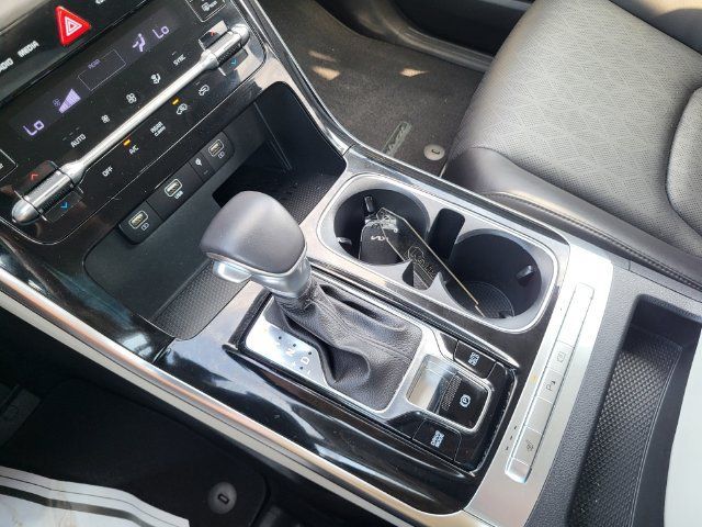 Certified 2024 Kia Carnival EX FWD image 18