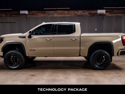 Used 2023 GMC Sierra 1500 AT4 w/ Technology Package AWD/4WD image 6