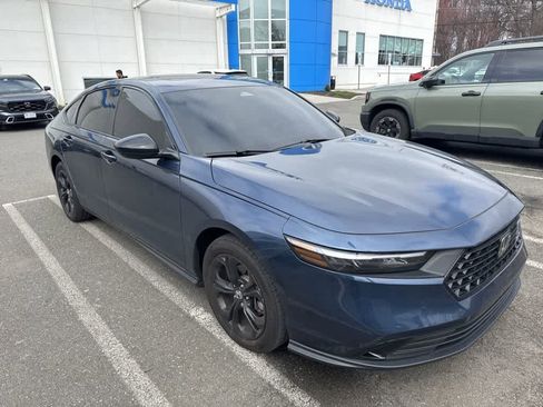 Used 2025 Honda Accord SE image 6