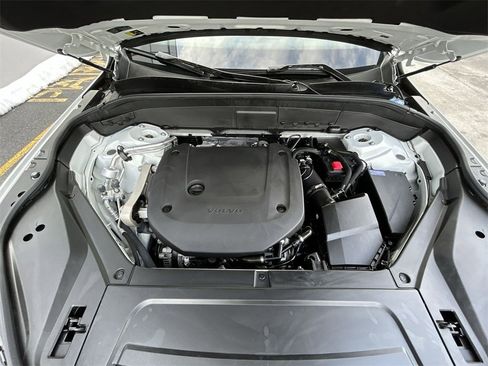 Certified 2023 Volvo XC90 B6 Plus w/ Protection Package Premier image 14