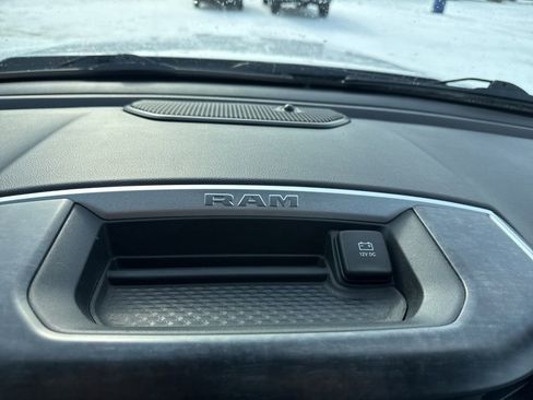 Used 2021 RAM 1500 Big Horn image 17