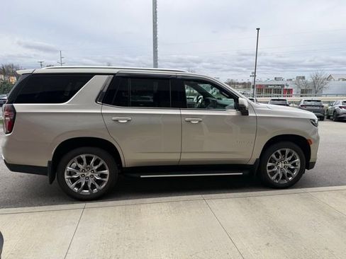 Used 2021 Chevrolet Tahoe LT w/ LT Signature Package AWD/4WD image 13