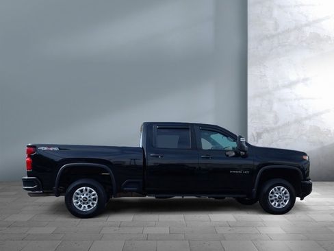 Used 2024 Chevrolet Silverado 2500 Custom w/ Custom Convenience Package image 7