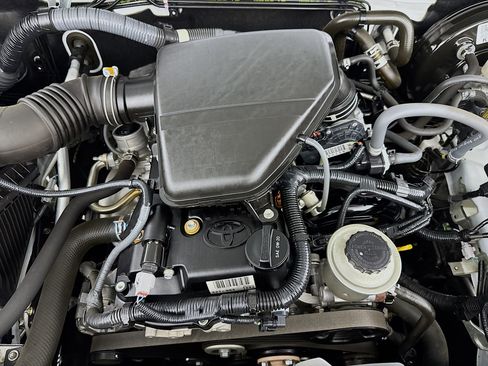 Used 2021 Toyota Tacoma SR image 35