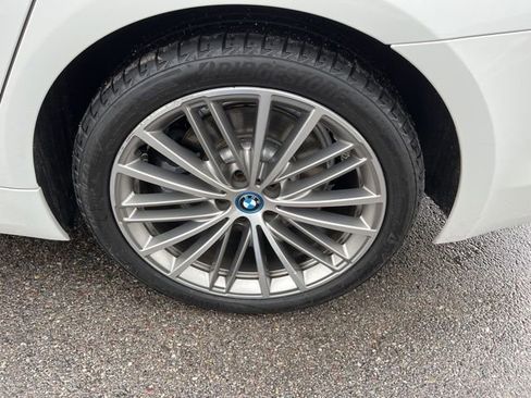 Used 2018 BMW 530e image 21